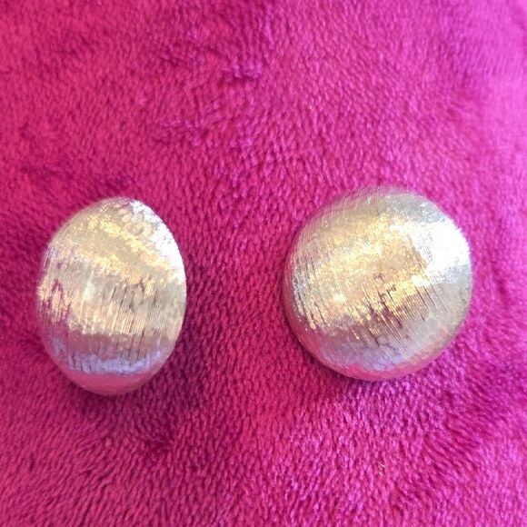 Vintage Monet Brushed Silver Round Clip on Earrings, Signed - Picture 1 of 3
